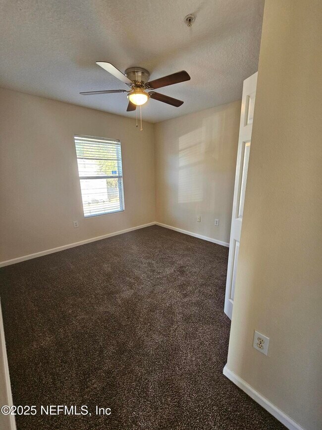 Building Photo - 6051 Maggies Cir