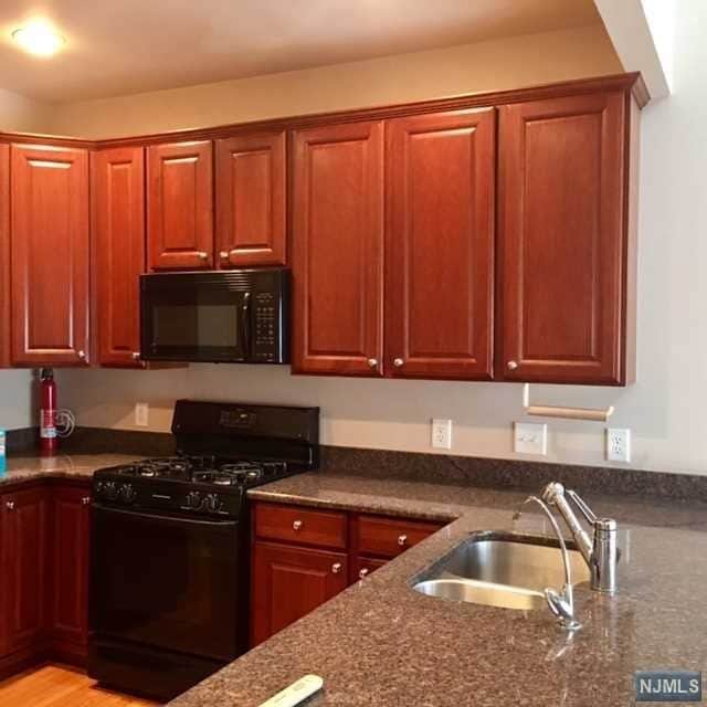 10 Mulberry Ct 10 Mulberry Ct Paramus NJ 07652 Apartment Finder