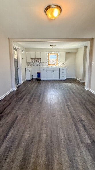 Kitchen - 2019 Fairlawn st