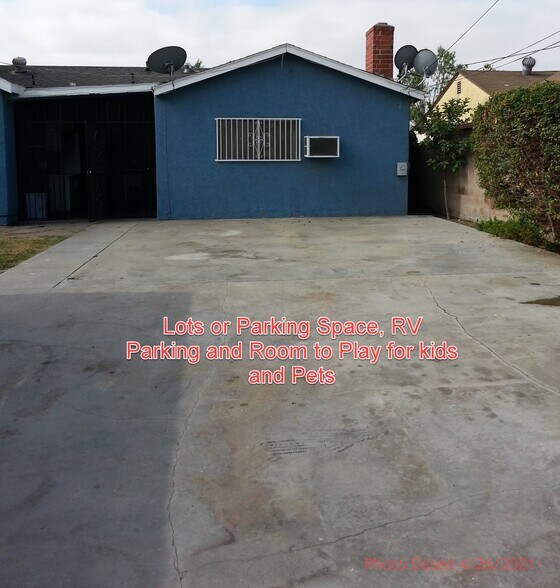 Building Photo - 10237 Muroc St