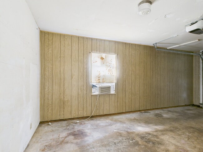 Building Photo - 3/1.5 Home in Established