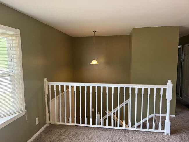 Building Photo - 15726 Avalon Ave