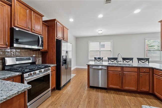 Building Photo - 3080 Whitfield Ave