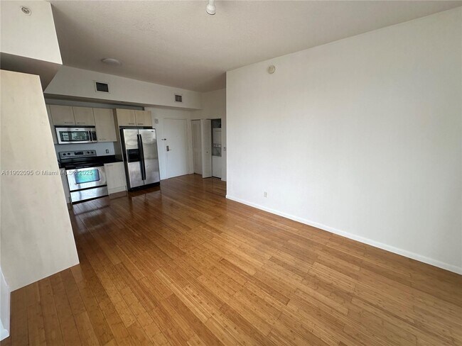 Building Photo - 1350 NW 8th Ct