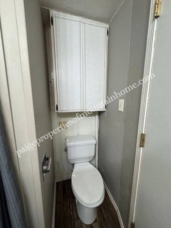 Building Photo - 49 Christopher Ln