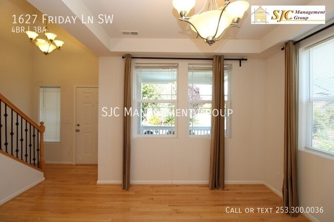 Building Photo - 1627 Friday Ln SW