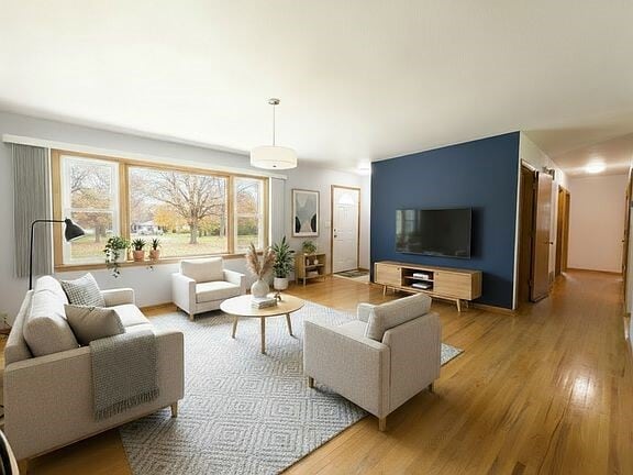 Building Photo - 525 Maple Ln