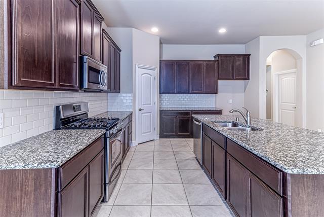 Building Photo - 15601 Renshaw Wy