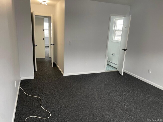 Building Photo - 287 Mary Lou Ave