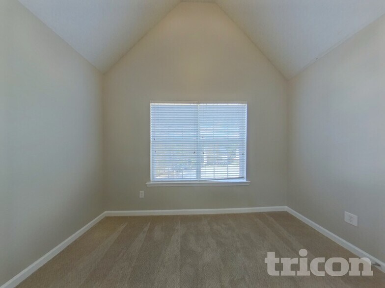 Building Photo - 6985 Borowood Ln