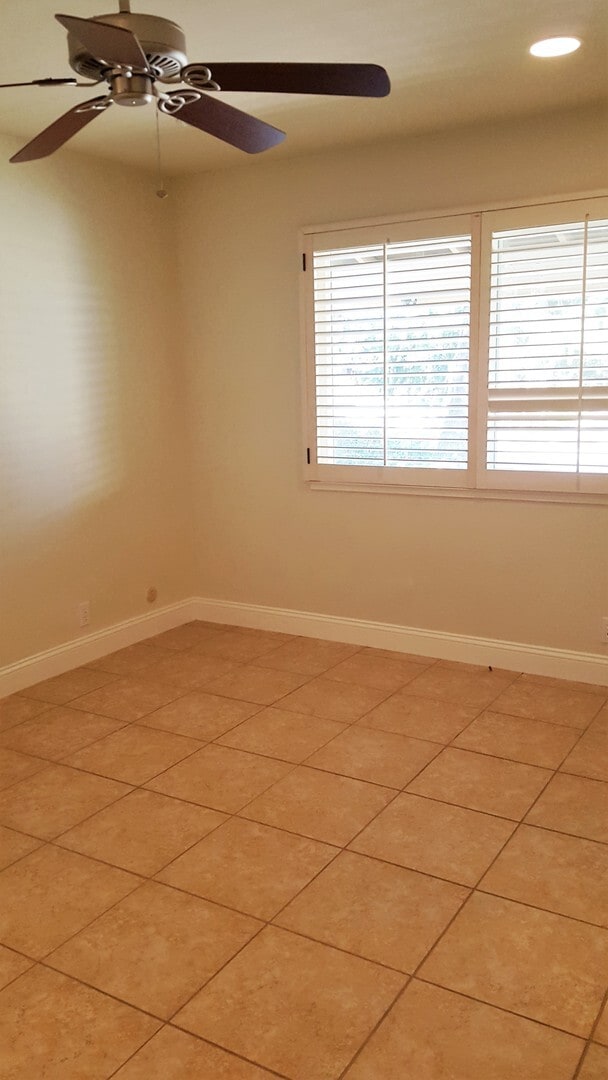 Building Photo - Livermore Magnolia, 3 Br. 2 Ba., Great Loc...