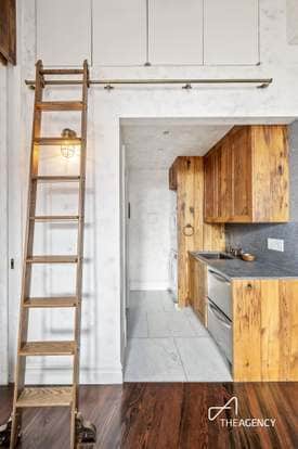 Building Photo - 874 Broadway-