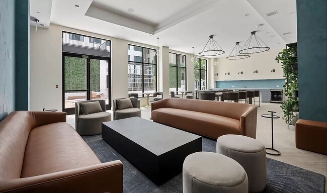 Building Photo - 215 East 124th Street