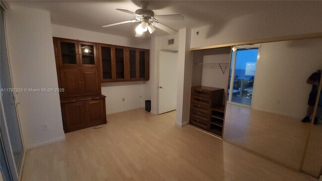 Building Photo - 5900 Collins Ave
