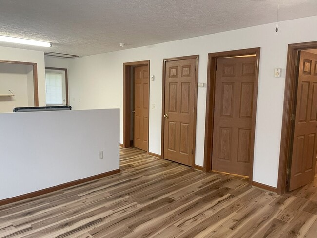 Building Photo - 152 Cecil St