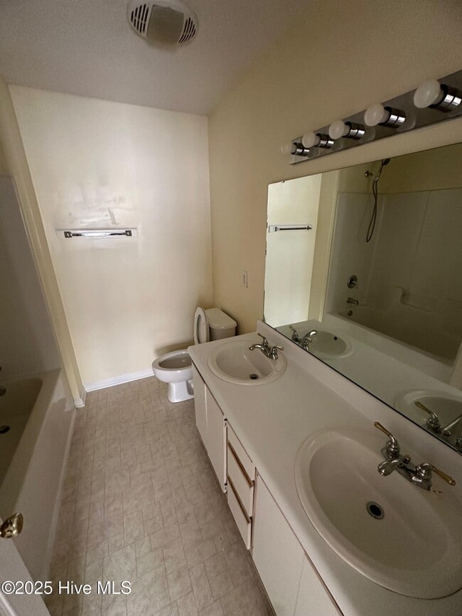 Building Photo - 1224 Westridge Ct