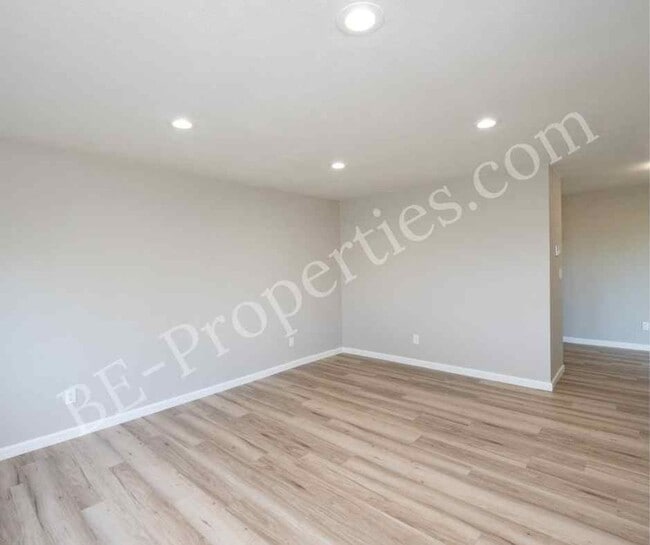 Building Photo - Central Tacoma Rambler