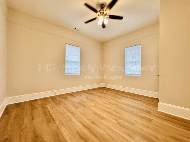 Building Photo - 365 Inman St SW