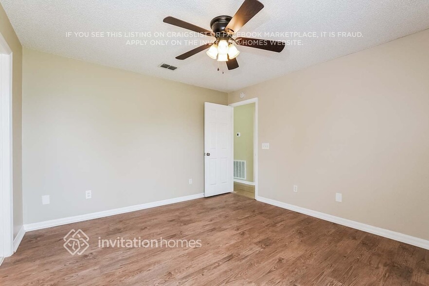 Building Photo - 2830 Chalmer St