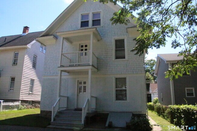 Building Photo - 188 Pacific St