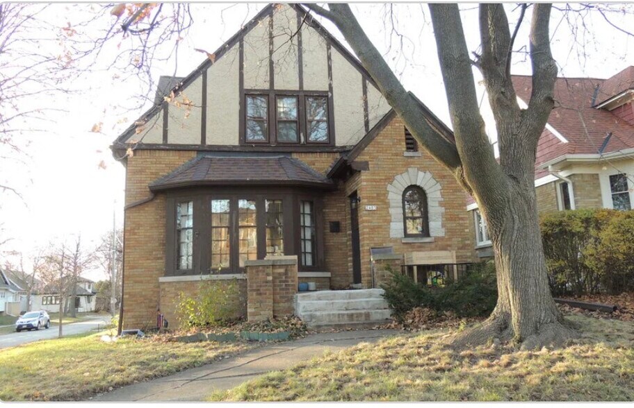 Primary Photo - 2403 N 63rd St