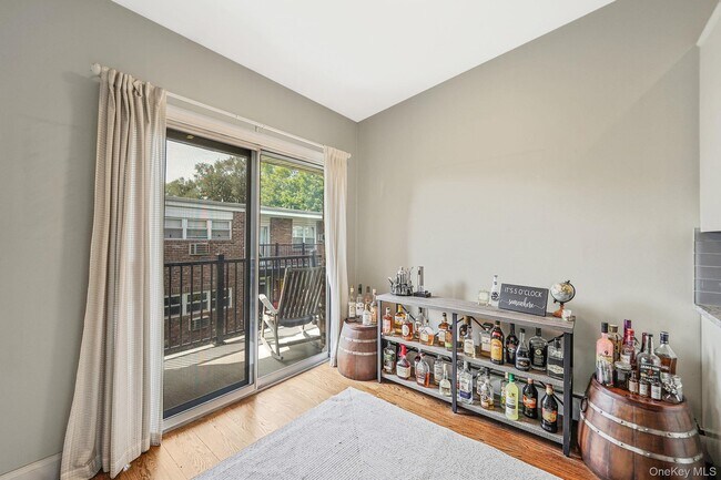 Building Photo - 22 Ivy St