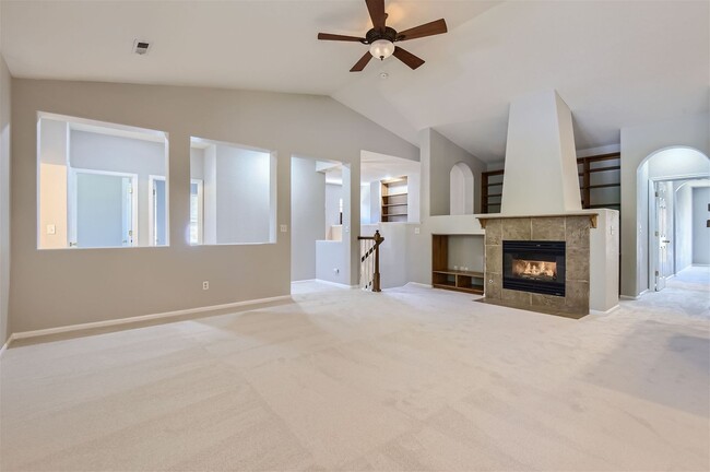 Building Photo - Newly Updated 3 Bedroom, 2 Bath Townhome I...
