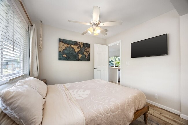 Building Photo - North Shore Boho Aloha Cottage | 2 Bed, 1 Bath | Available August 1, 2026
