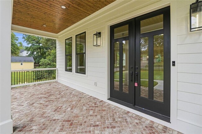 Building Photo - 1396 Old Magnolia Way