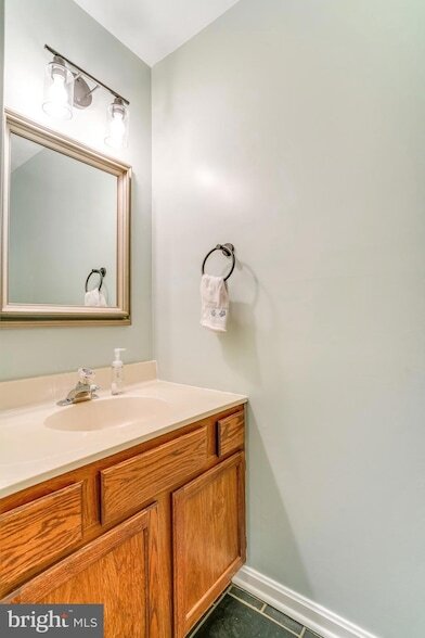 Building Photo - 2131 Kings Mill Ct
