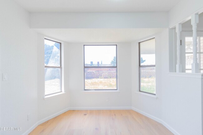 Building Photo - 11240 Warcloud Ave