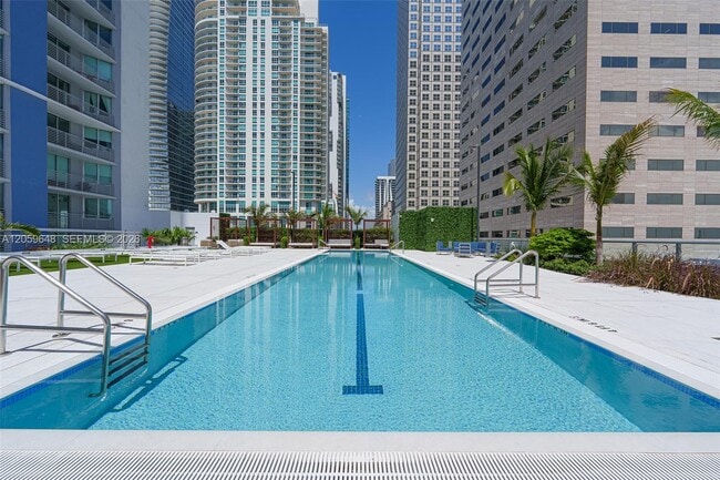 Building Photo - 335 S Biscayne Blvd