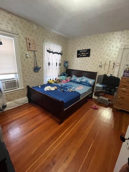 Building Photo - 71 Litchfield St