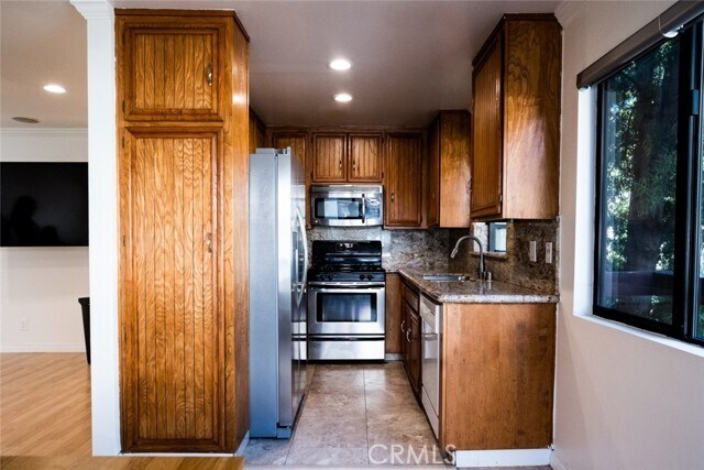 Building Photo - 18185 W Sundowner Way