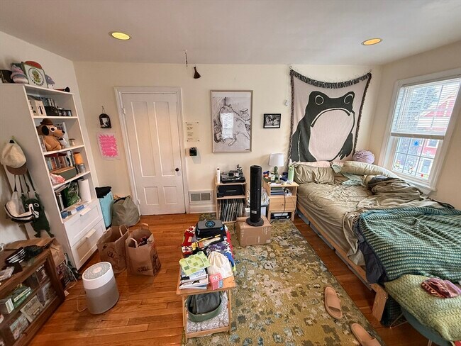 Building Photo - 7-9 Biltmore St