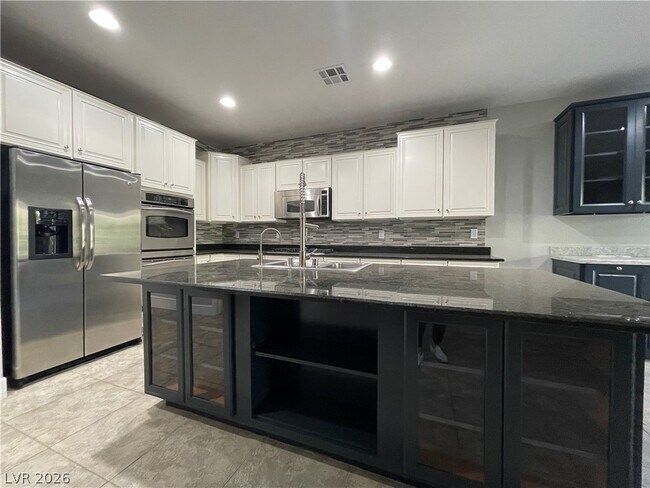 Building Photo - 4049 Bennett Mountain St