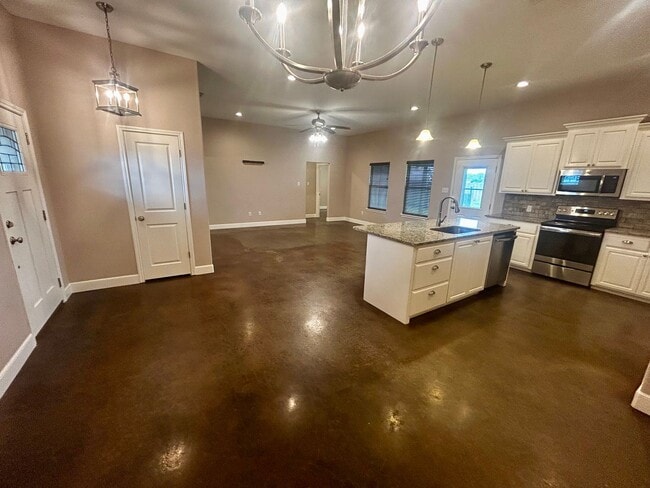 Building Photo - 357 Hog Eye Rd