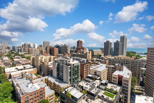 Building Photo - 2754 N Hampden Ct