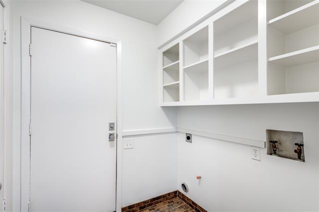 Building Photo - 3101 Lovers Ln