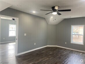 Building Photo - 3440 Sackett Ave