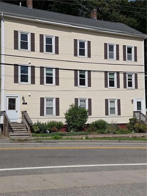 Building Photo - 1431 Smithfield Ave