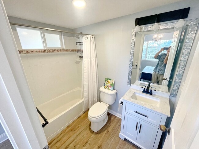 Building Photo - Coastal Comfort in Kihei at Villas at Keno...