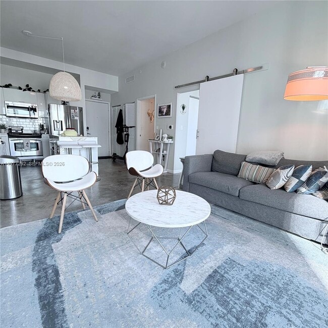 Building Photo - 133 NE 2nd Ave