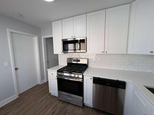 Building Photo - 311 Prairie Ave