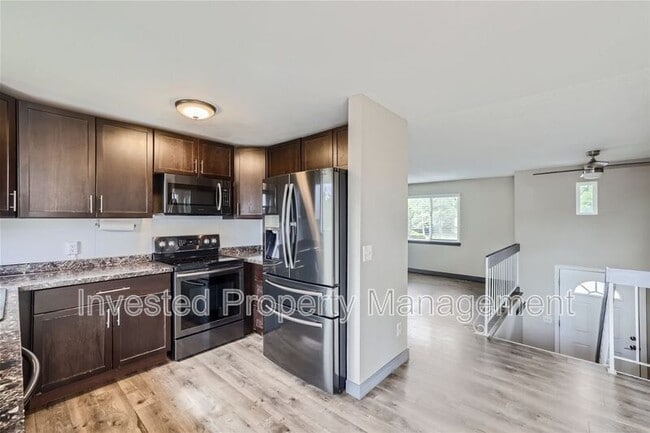 Building Photo - 5012 S Field Ct