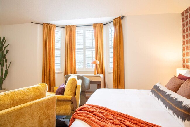 Building Photo - 2002 Chittim Trail Dr