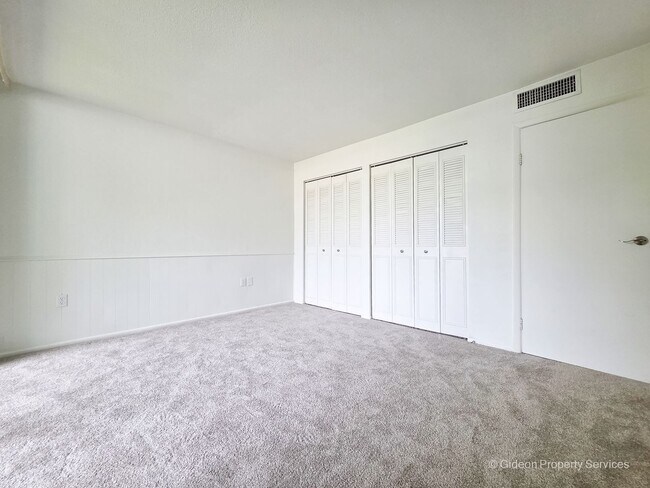 Building Photo - 711 SW 75th St