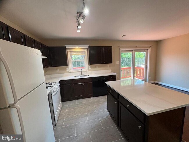 Building Photo - 12435 Turtle Dove Pl