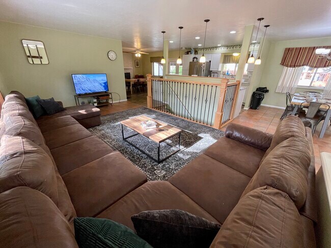 Building Photo - 6550 Tabor St