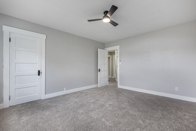 Building Photo - Welcome to this charming 3-bedroom, 1-bathroom brick house located in the vibrant city of Dayton,...